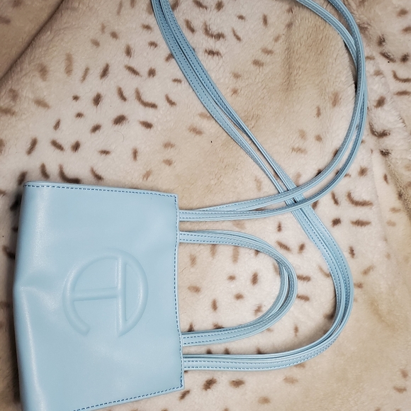 Telfar Mini - Picture 1 of 2